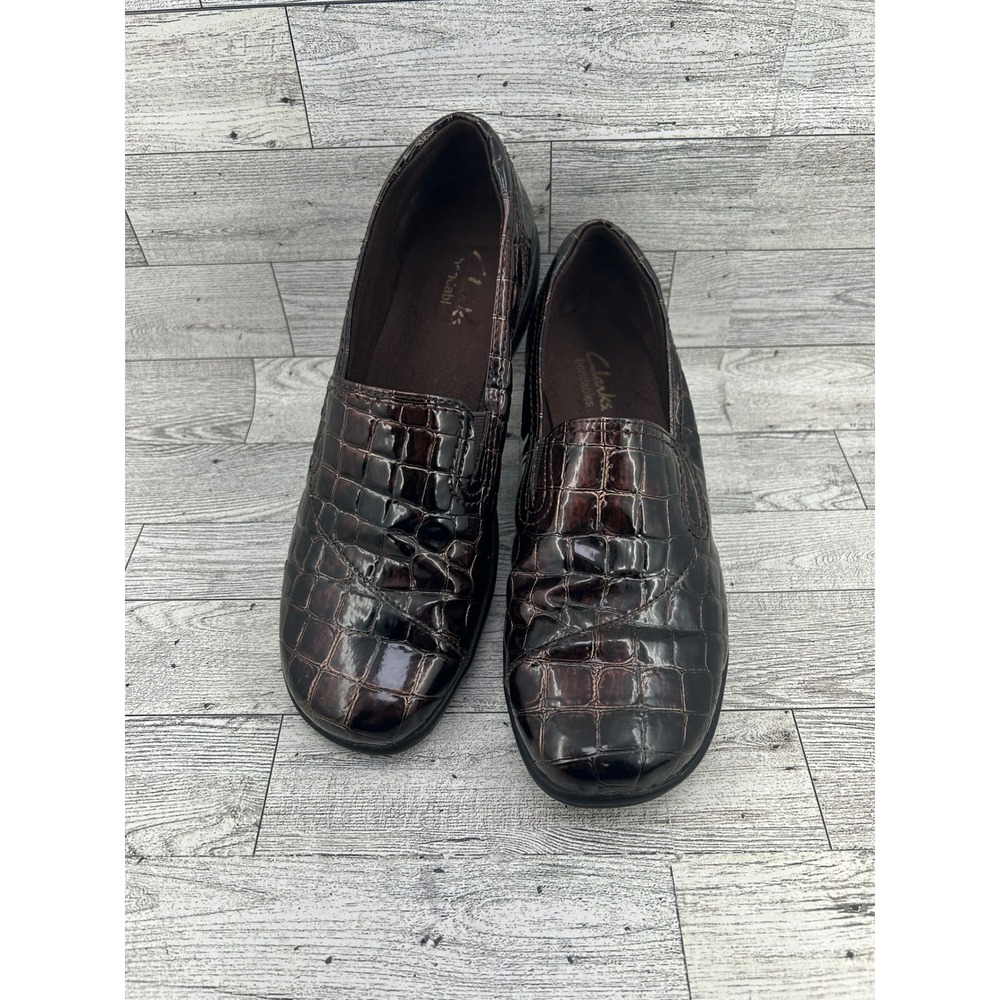 Clarks Bendables Women's Slip On Loafers Shoes Croc Embossed Dark Brown Size 7M